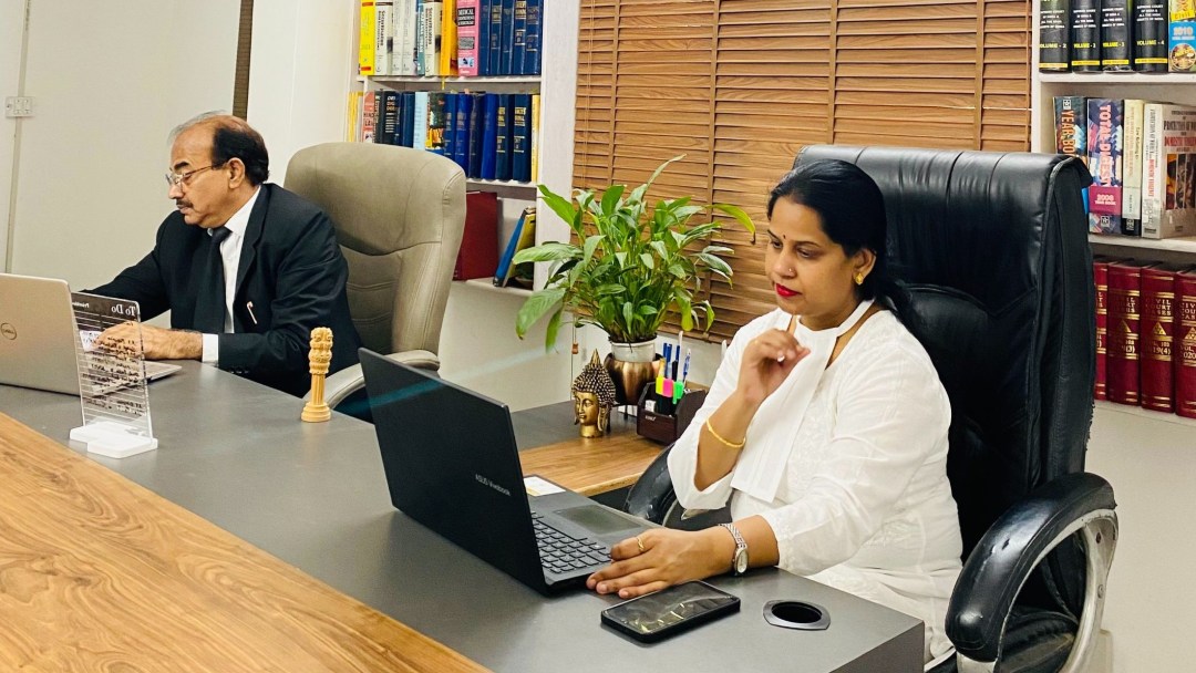 Family Vakil legal team in consultation